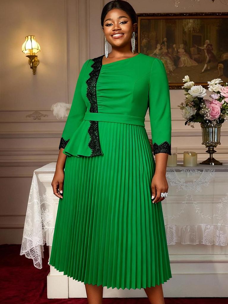 Plus Size Women's Color Block Lace Dress, Cinched Waist, Elegant Pleated Design, Three-Quarter Sleeves - Perfect for Banquets and Parties.