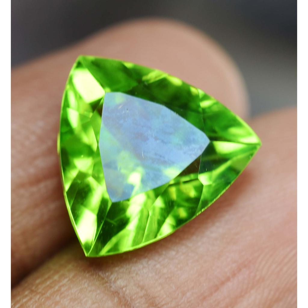 9 Ct Natural Green Peridot Trillion Cut AAA Quality Loose Gemstones