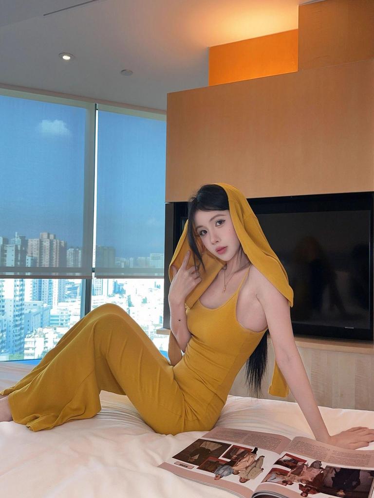 Pure Desire Yellow Camisole Dress & Slimming Cardigan Fishtail Skirt - New Spring/Autumn Arrival