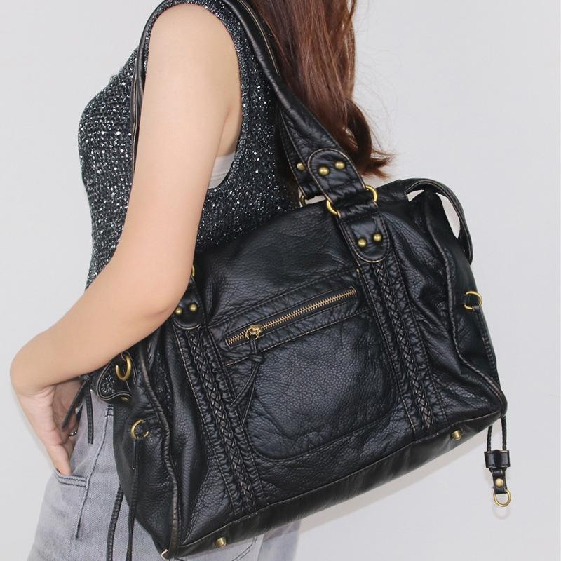 New Tote Bag Retro Locomotive Trend Large-capacity Bag Women's Casual Versatile Shoulder Messenger Bag