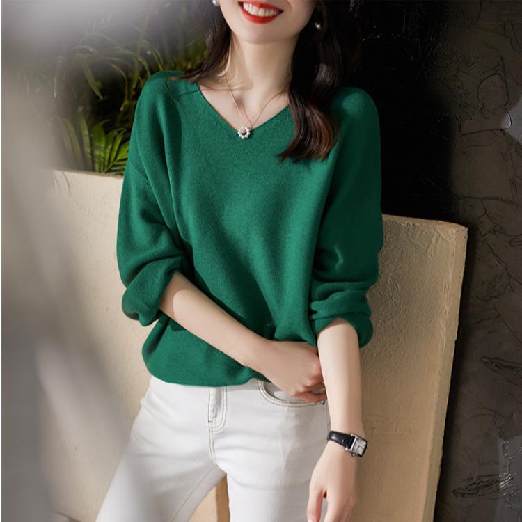 2024 Spring/Autumn Women's Nine-Sleeve V-Neck Knit Top
