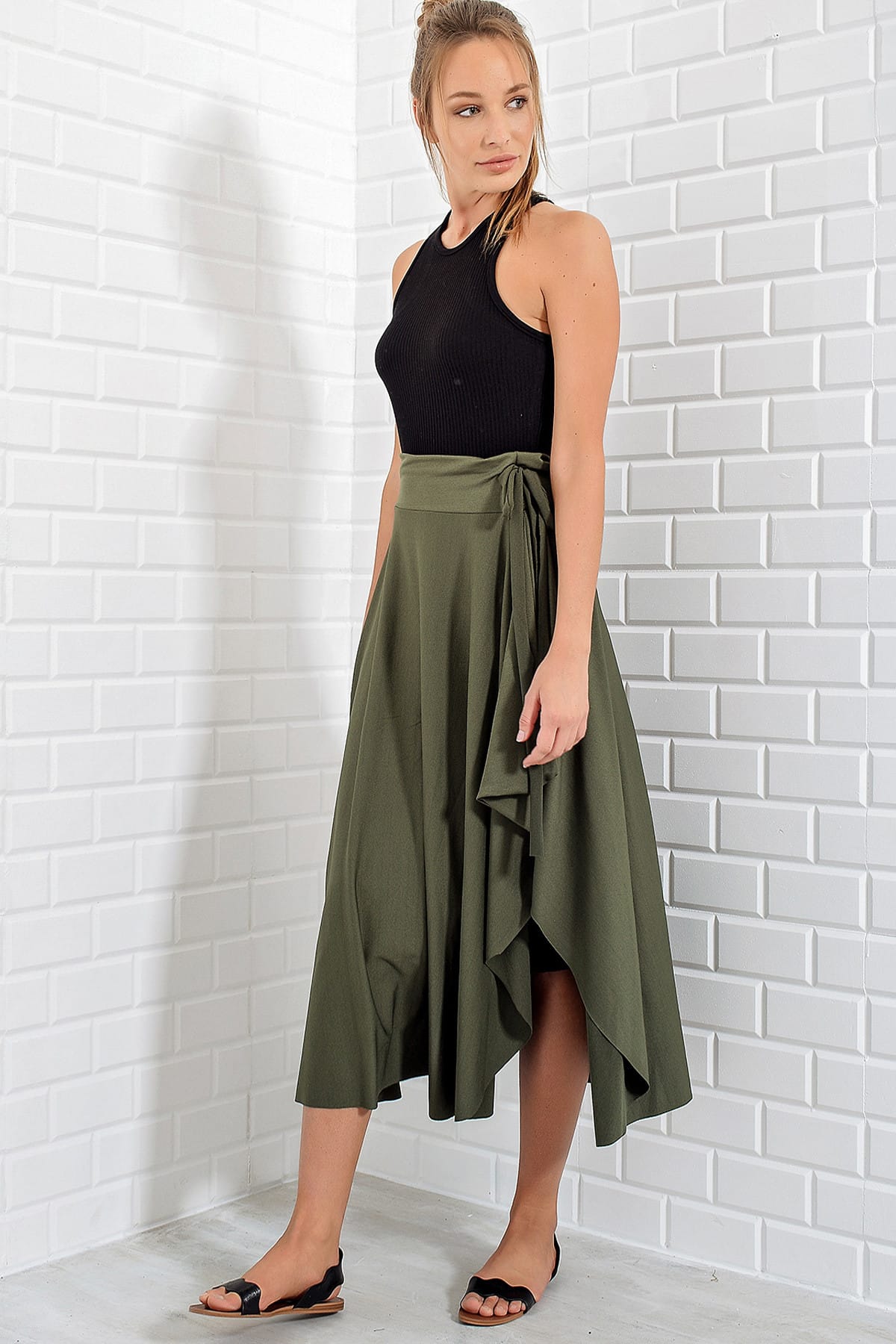 

Женская юбка асимметричного кроя цвета хаки ALC-5402..