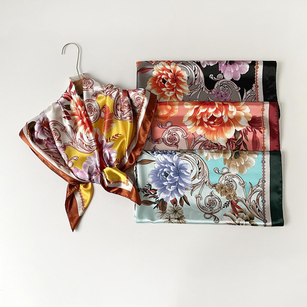 Printed Shawls and Scarves Collection: Women’s Headscarves, Silk Scarves, Large Scarves and Fashionable Headwraps