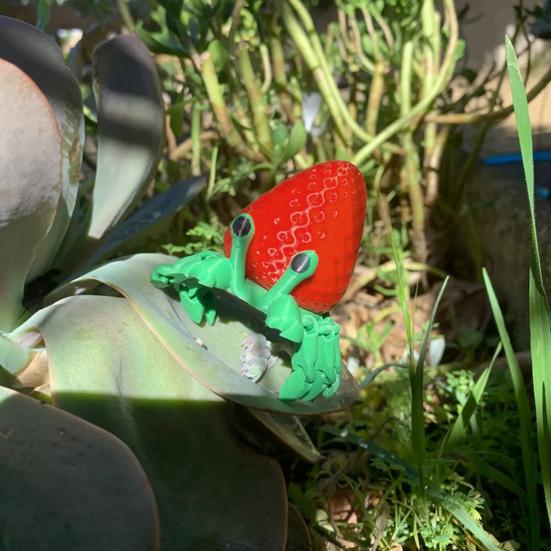 3D Printed Strawberry Crab Figurine Movable Joints Hermit Crab Figure Articulated