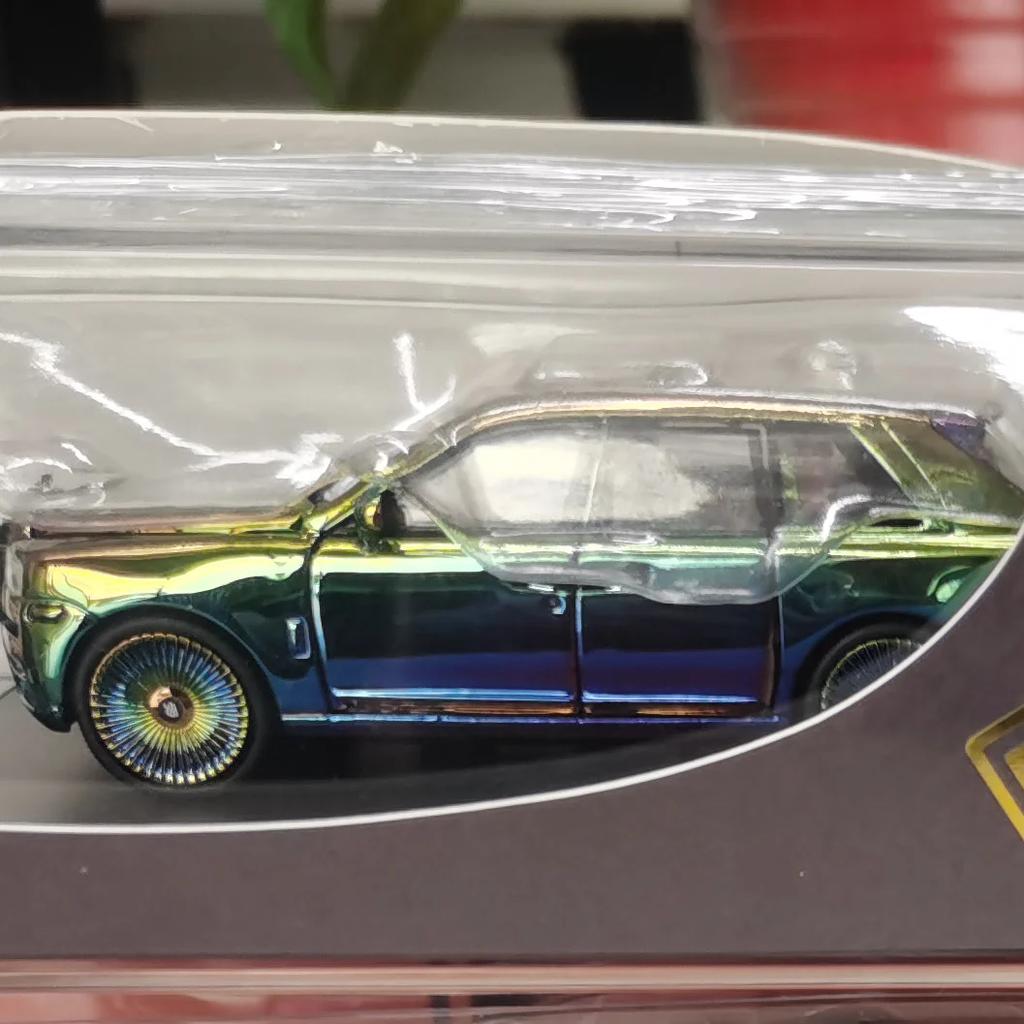 1:64 Scale Cullinan Simulation Alloy Static Die-Cast Car Model Fan Collectible Holiday Gift Home Decoration