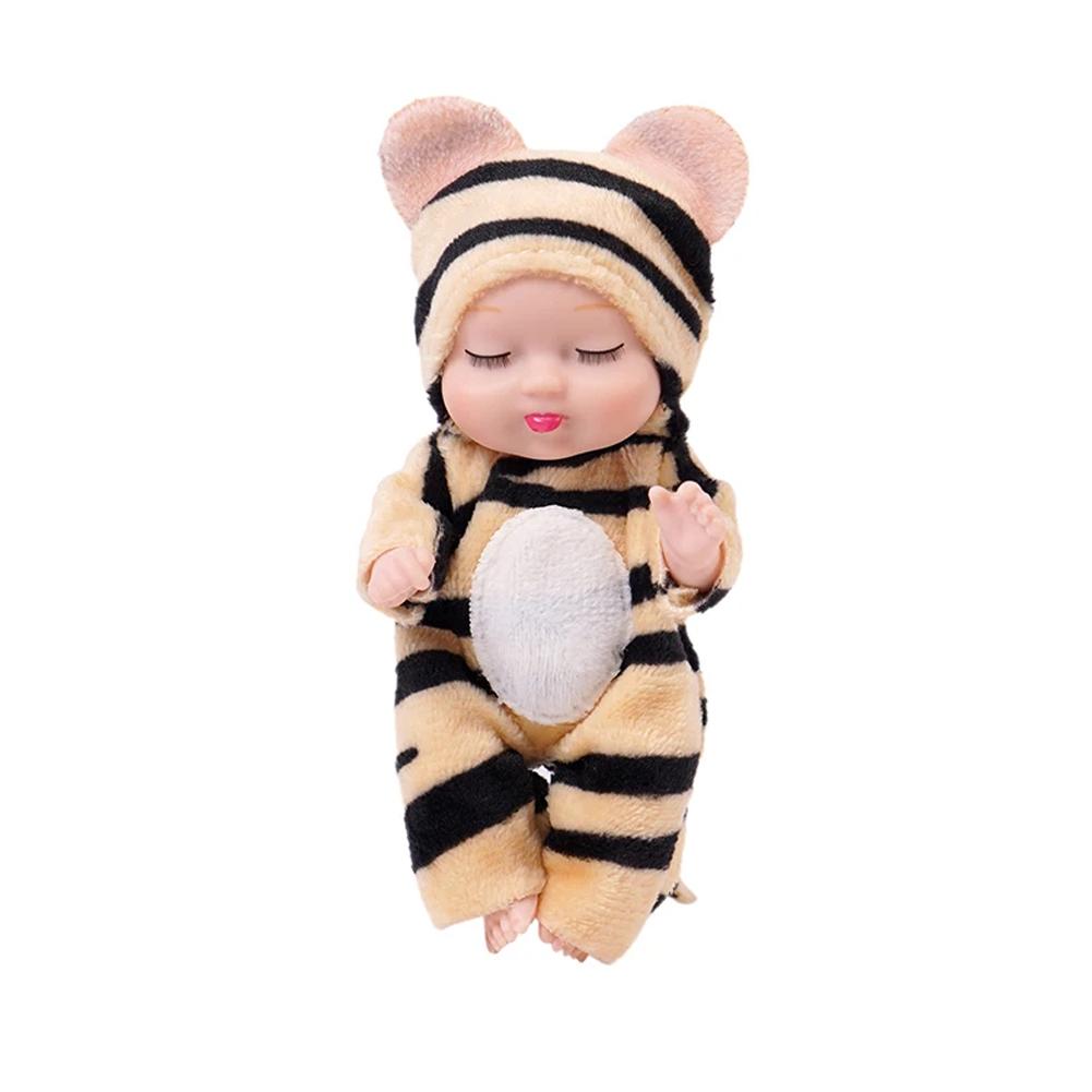6 st Återfödd Dockkit Leksak Simulering Prinsessdockor Leksak Mini Söt Sovande Baby med Kläder Tillbehör Födelsedagspresent för Barn