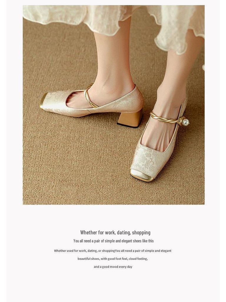 2025 Retro Chinesischer Stil Mary Janes mit eckiger Zehenpartie und hohen Absätzen aus Mikrofaserleder