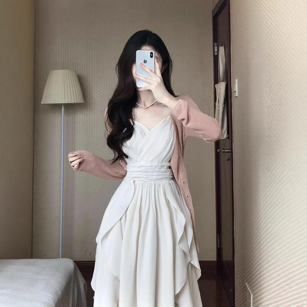 Autumn New Set, New Sunscreen Cardigan, Ruffle Edge Waist Suspender Skirt Two-piece Set