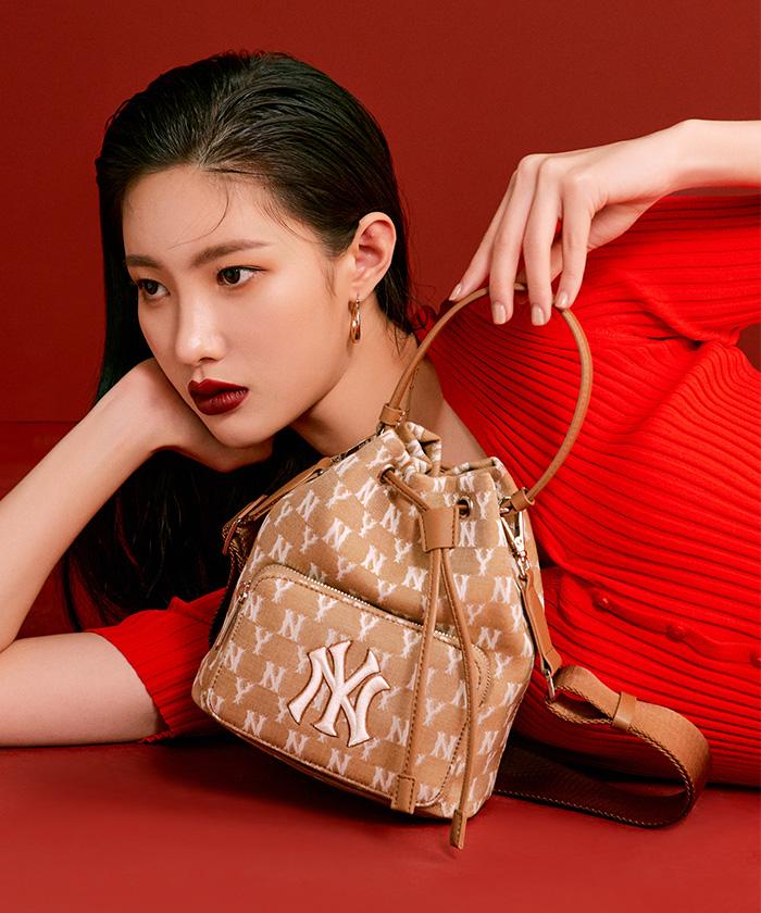 Mlb Monogram Jacquard Bucket Bag Ny (Beige)