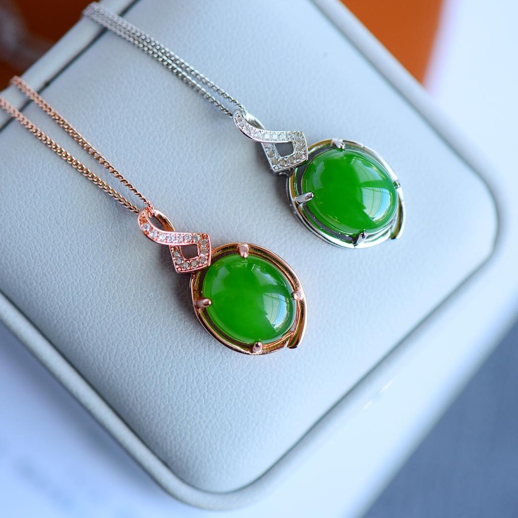 Hotan Jade S925 Silver Inlaid Jasper Egg Face Pendant for Women