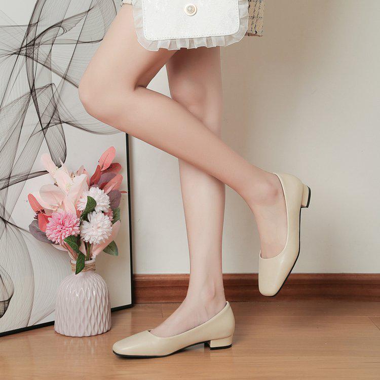 2023 Autumn Women's Large Size Square Toe, Thick Heel, Comfortable Low Heel Grandma Shoes