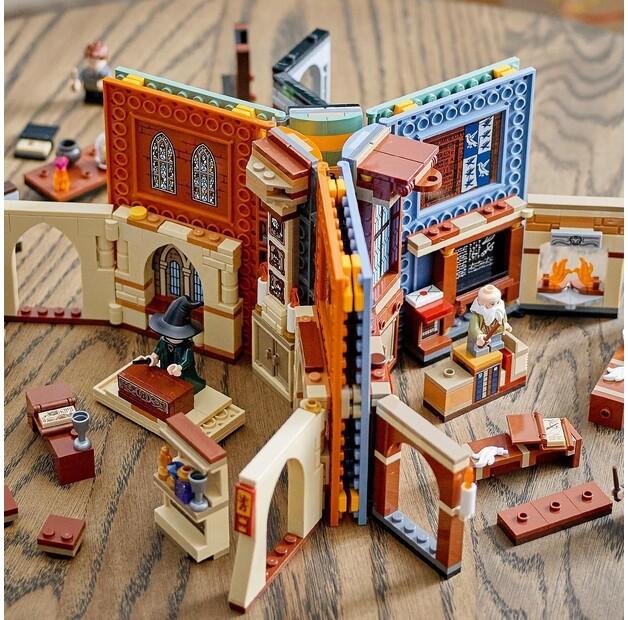 LEGO Harry Potter 76385 Hogwarts Moments: Class of Spells and Charms