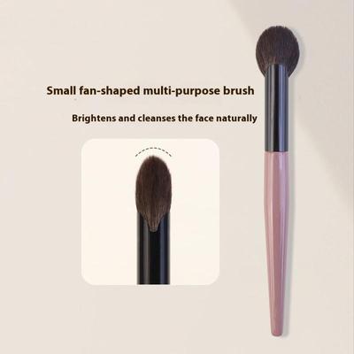 1 Pezzo Pennello per Fard a Forma di Ventaglio Piccolo Pennelli per Trucco Blush in Polvere Blush in Crema Blush Liquido Strumenti per il Trucco Pennello di Precisione per il Blush