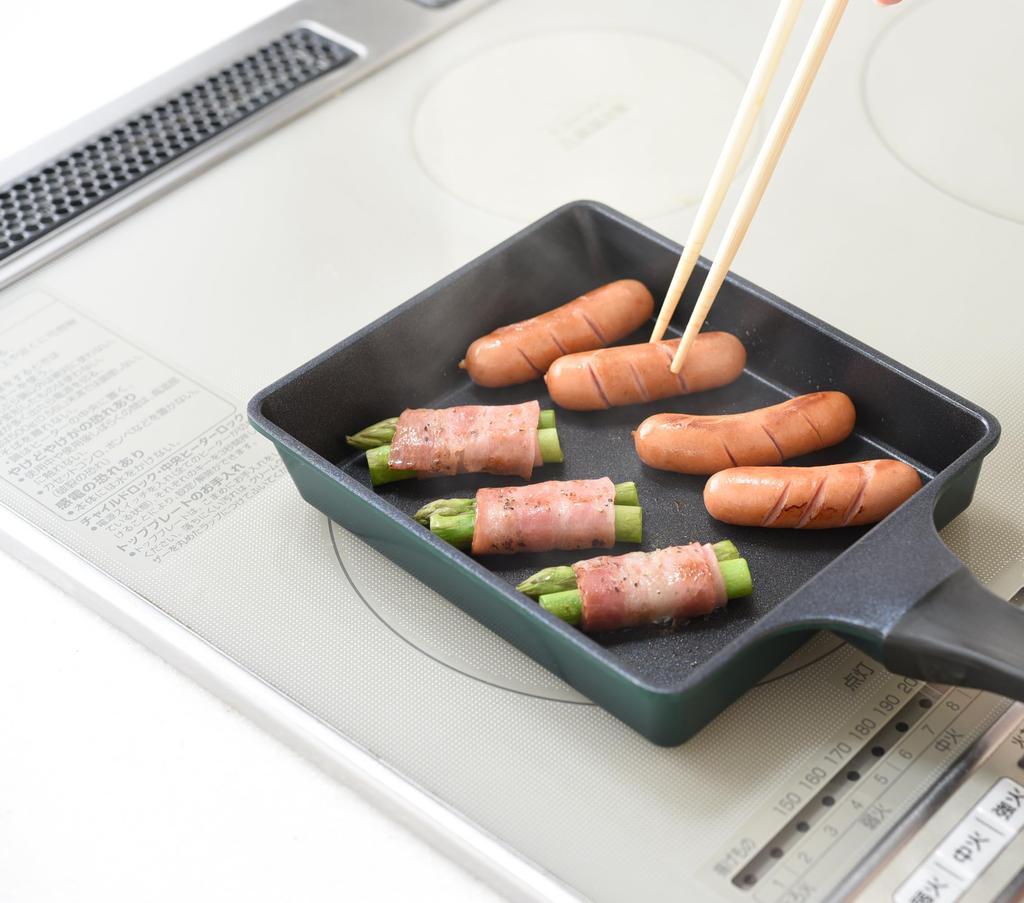 Ernest Super Belfina Premium Frying Pan and 18 x 15 and 1 million cycles wear resistance test (A-78094), lightweight, non-stick, gas/induction