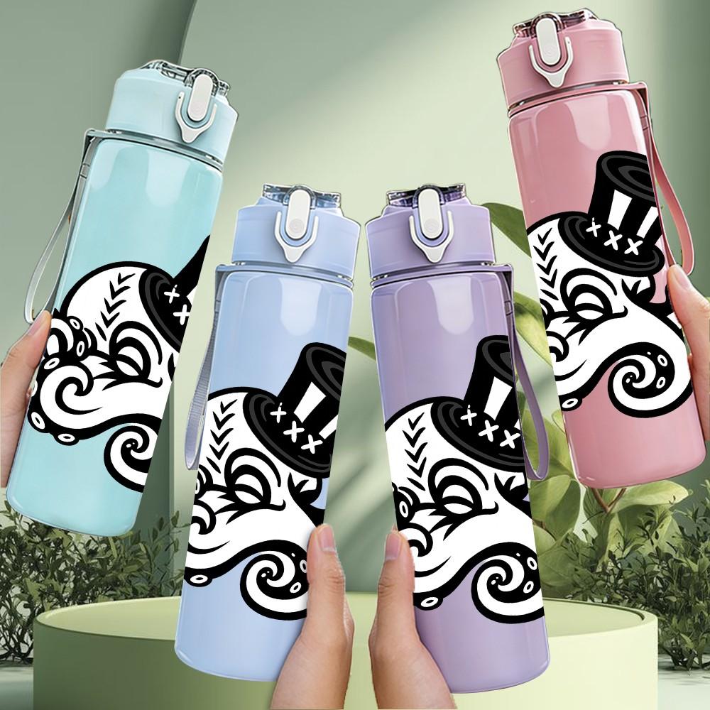 1PC Octopus Tentacle Pattern 750ml Color Plastic Sports Water Bottle Leakproof Flip Straw Lid Suitable for Sports Office Home Use