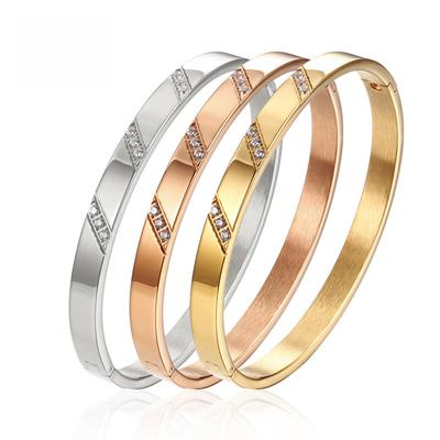 Accessoires sertis de diamants, Bracelet à fermoir carré oblique en zircone cubique, Bracelet