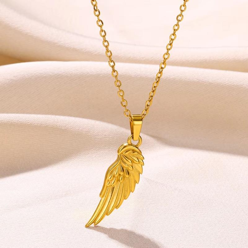 New Stainless Steel Gold-plated Angel Wings Pendant Necklace Style Personalized Fashion Jewelry