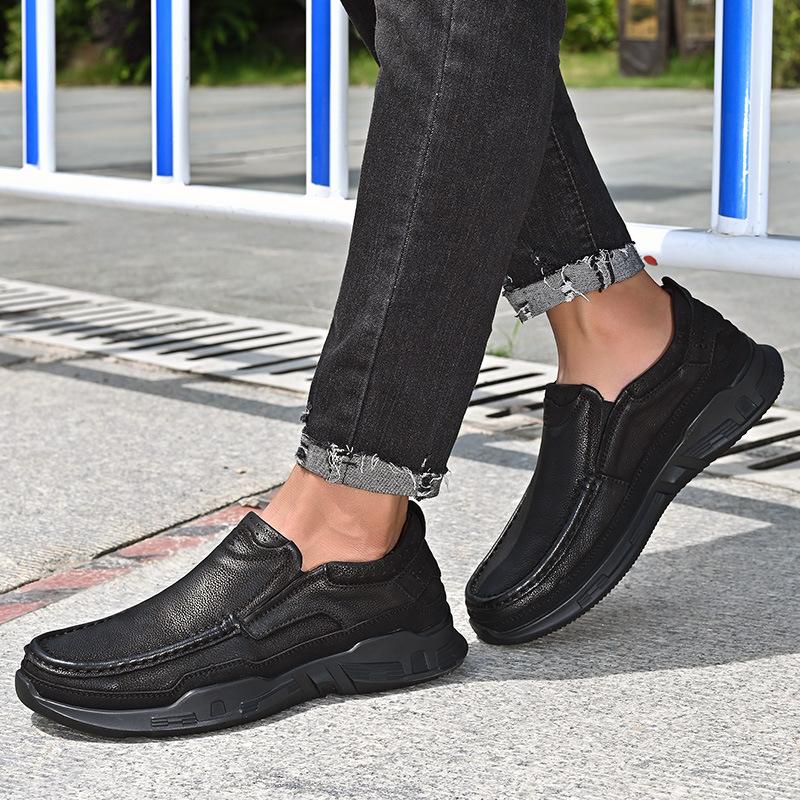 Men's Casual Leather Shoes, Leather Thick-soled Non-slip Wide-footed One-pedal First-layer Cowhide Men's Shoes, Dad Shoes Are Casual and Versatile