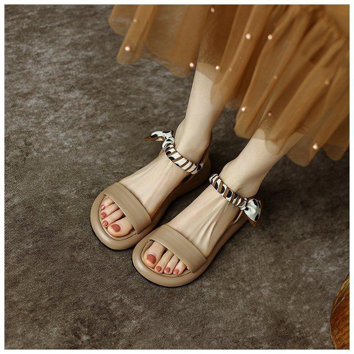 One-word with open-toed sandals women's 2025 summer new platform temperament women's shoes casual lady beach sandals