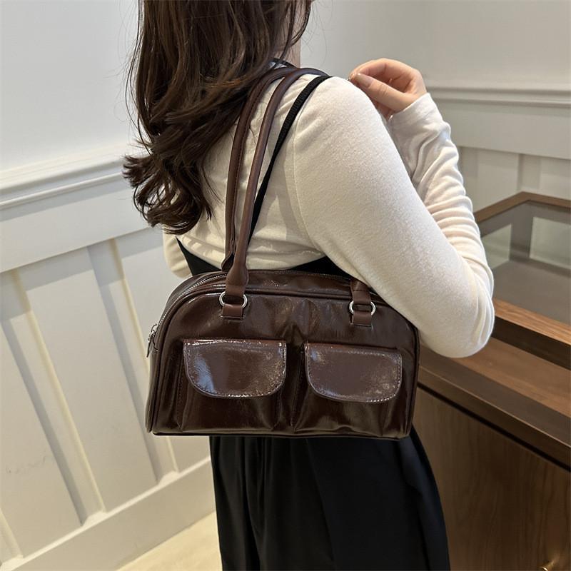 Stylish And Elegant Small Square Handheld And Shoulder Bag For Daily Use 2024