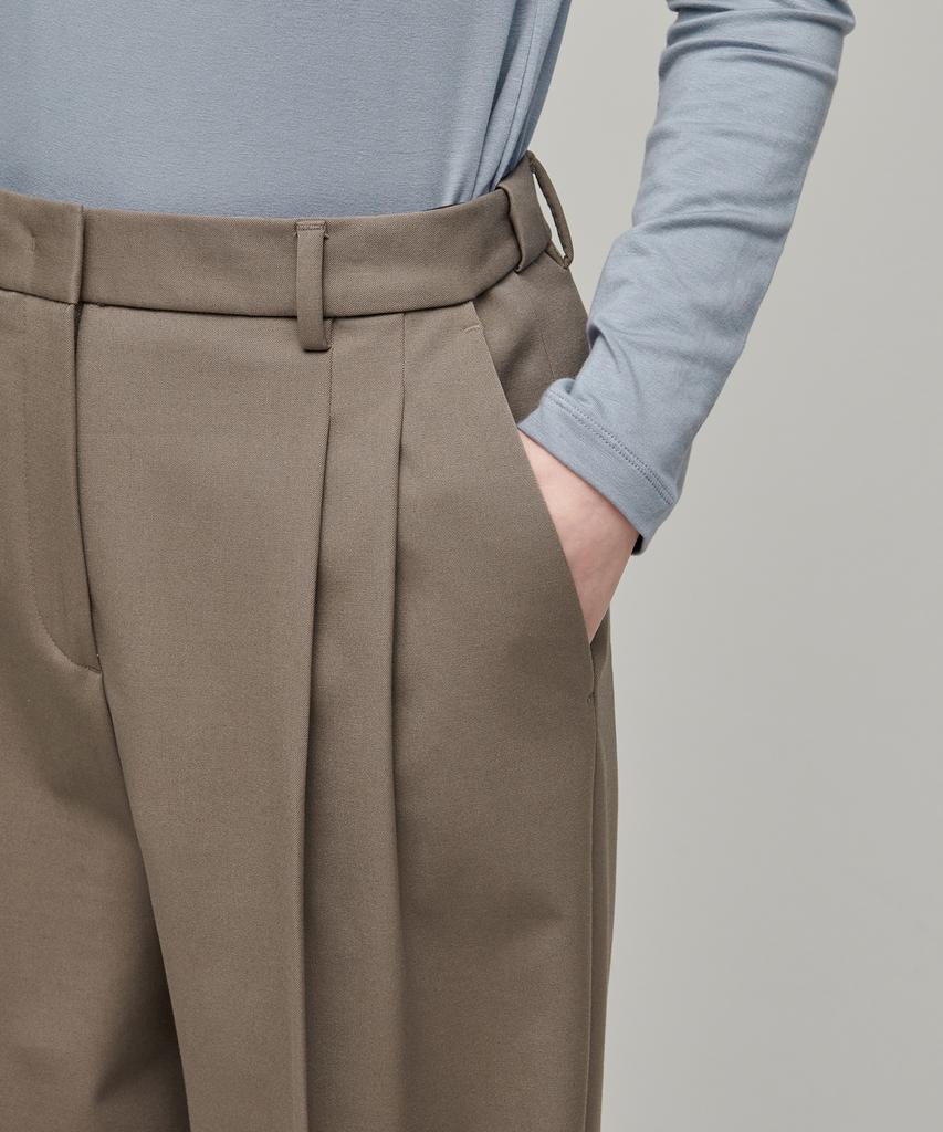 MUSINSA STANDARD WOMAN Women'S Heavyweight Fleece-Lined High-Waisted Wide Hidden Elastic Waist Slacks [Dusty Beige]