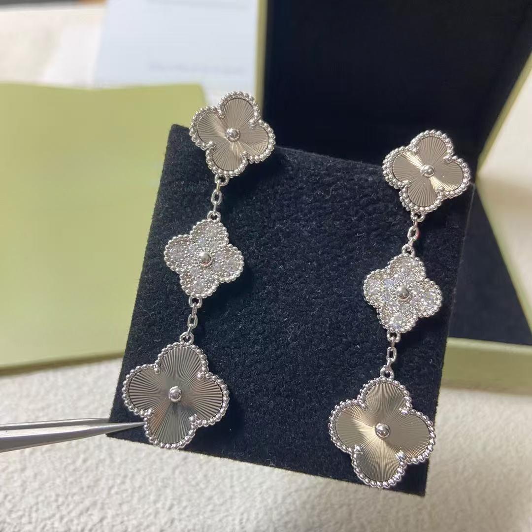 

New Arrival Four-leaf Clover 18k Laser 3 Flower Long Earrings for Women High-end Earrings 925 Silver серебряный