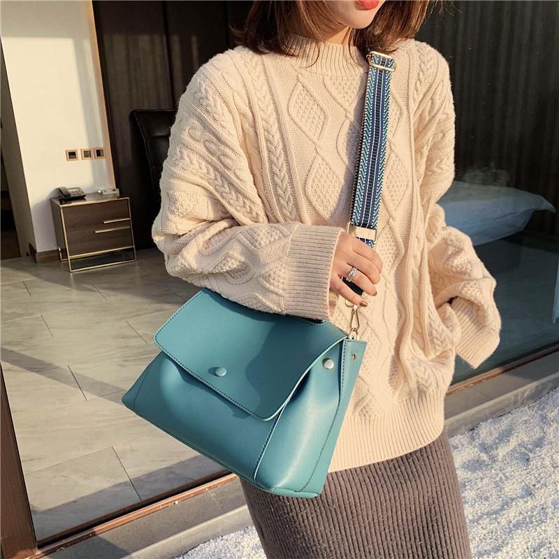 Women's Bag 2025 Popular New Trendy Korean Version Trendy Messenger Bag, Shoulder Bag Simple Fashion Handbag