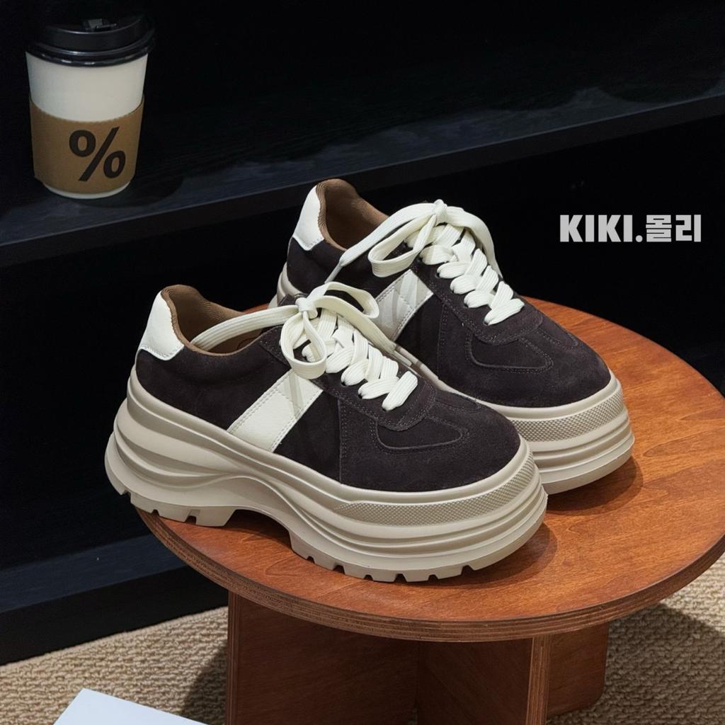 Ευρωπαϊκός σταθμός γυναικεία παπούτσια Ευρωπαϊκά εμπορεύματα παλίρροια 2025 φθινόπωρο νέα δέρμα ματ δέρμα αθλητικά και αναψυχής παπούτσια υπερυψωμένα παπούτσια με χοντρή σόλα