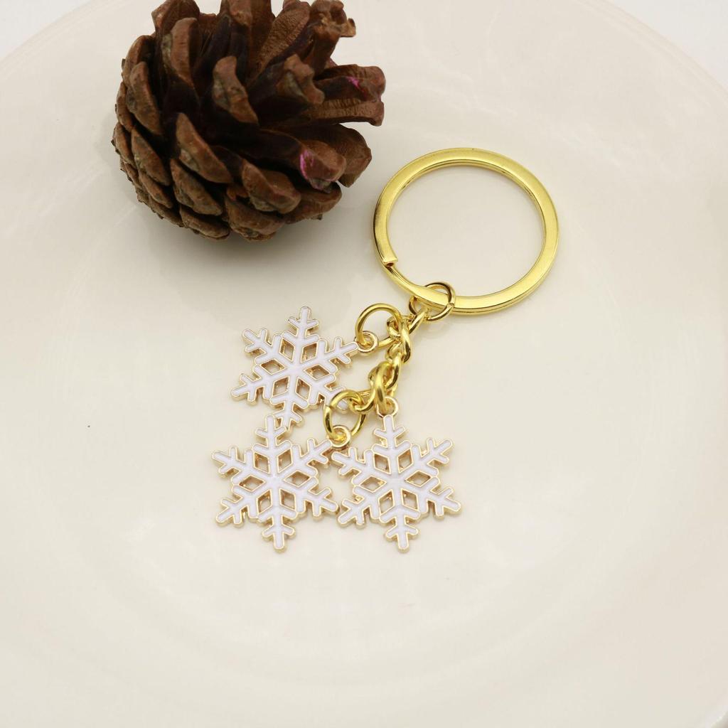 European & American Cross-border Christmas Snowflake Alloy Keychain with Bell Pendant - Creative Holiday Gift