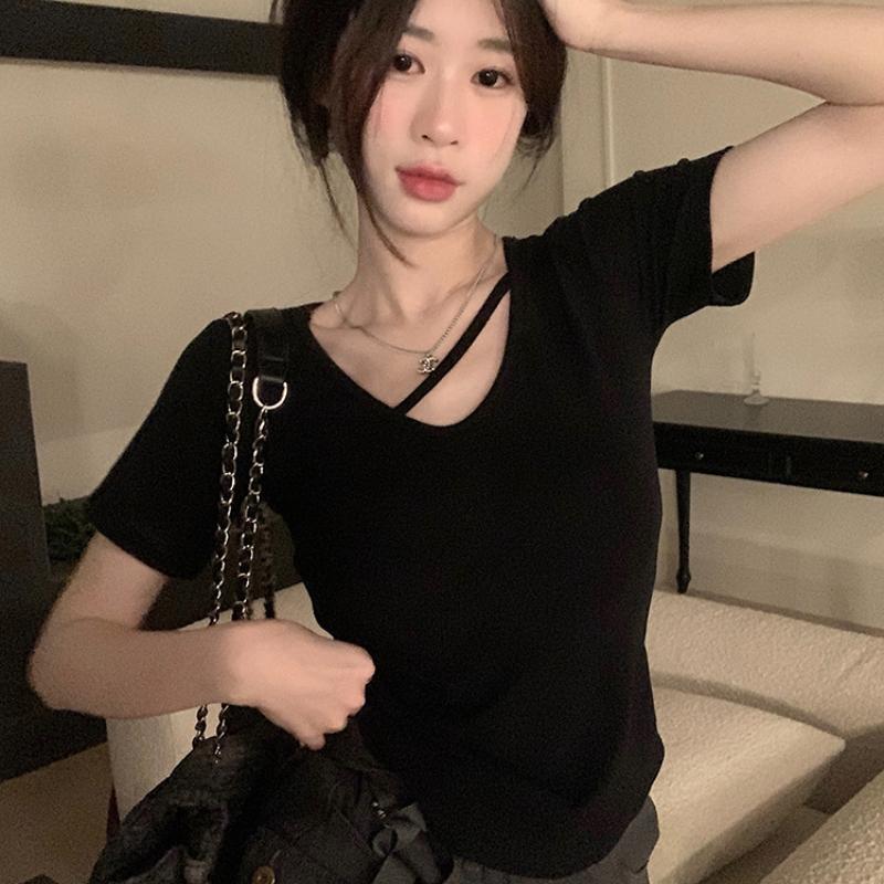 V-neck White Short-sleeved T-shirt for Women's Summer New Sweet and Spicy Irregular Short Slim Student Top Trendy