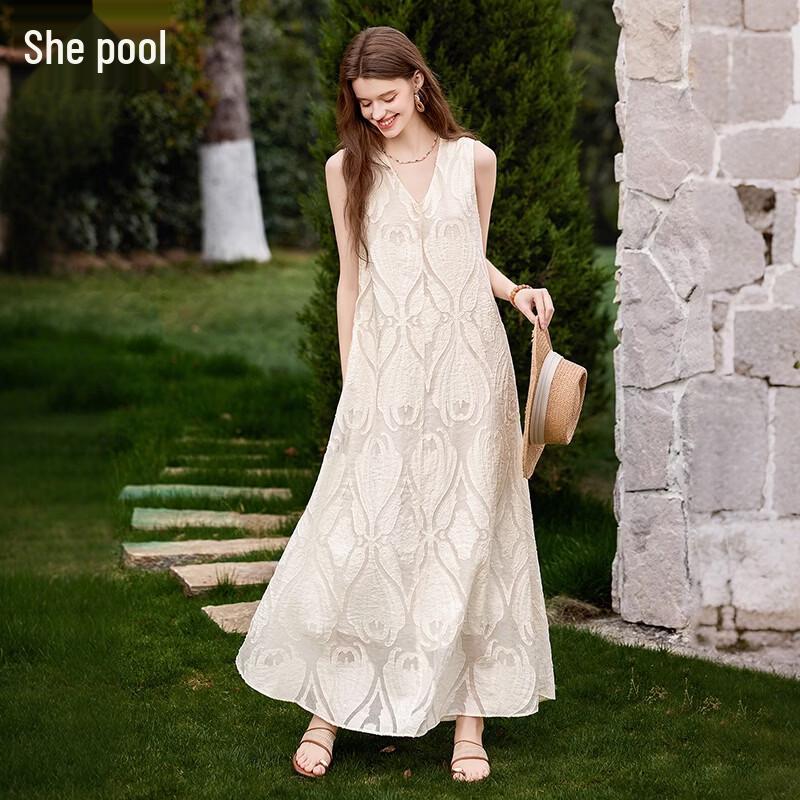 Elegant Embroidered V-Neck Sleeveless A-Line Maxi Dress S