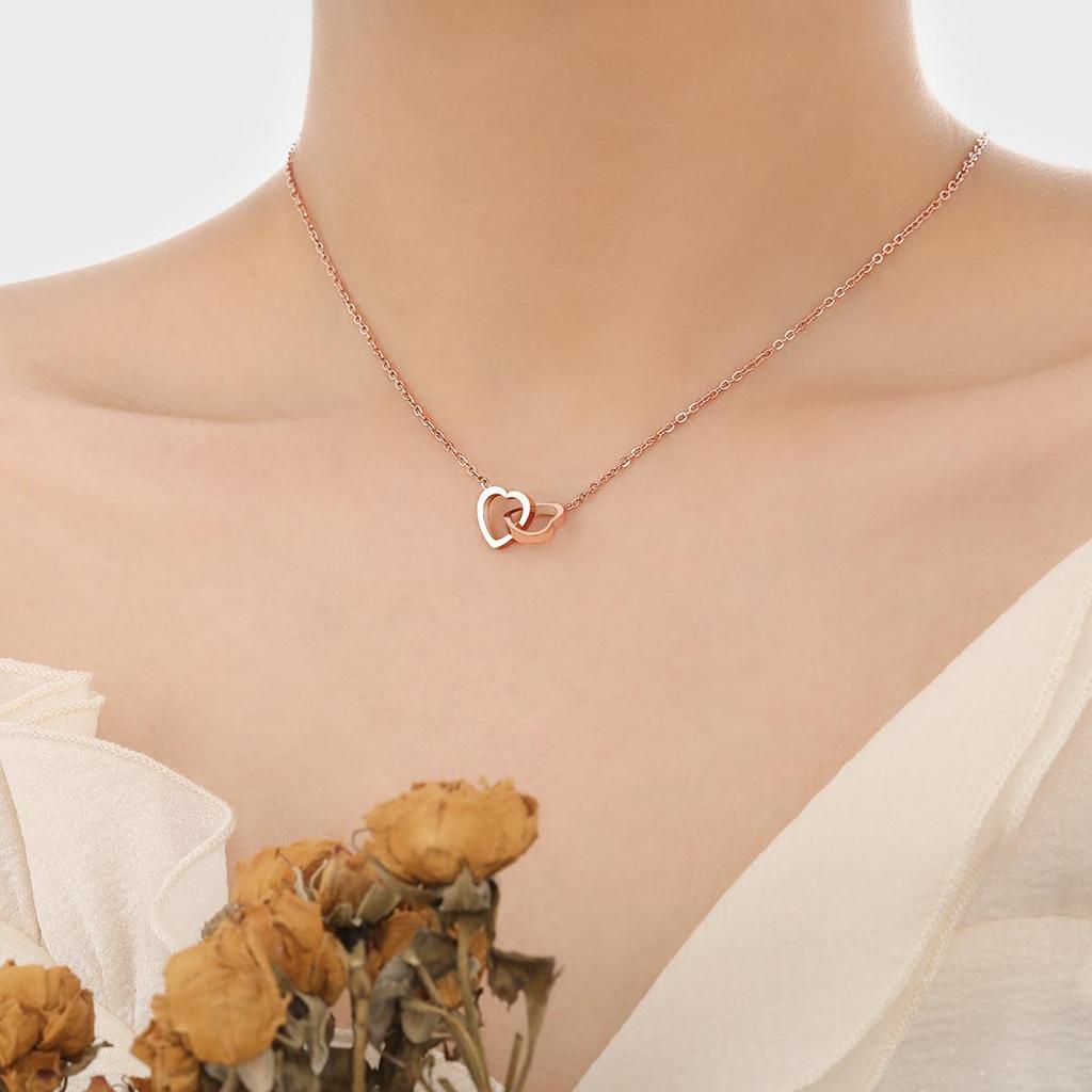 Łańcuszek na obojczyk w kształcie serca w stylu koreańskim: Wszechstronny naszyjnik ze stali tytanowej z podwójnym pierścieniem