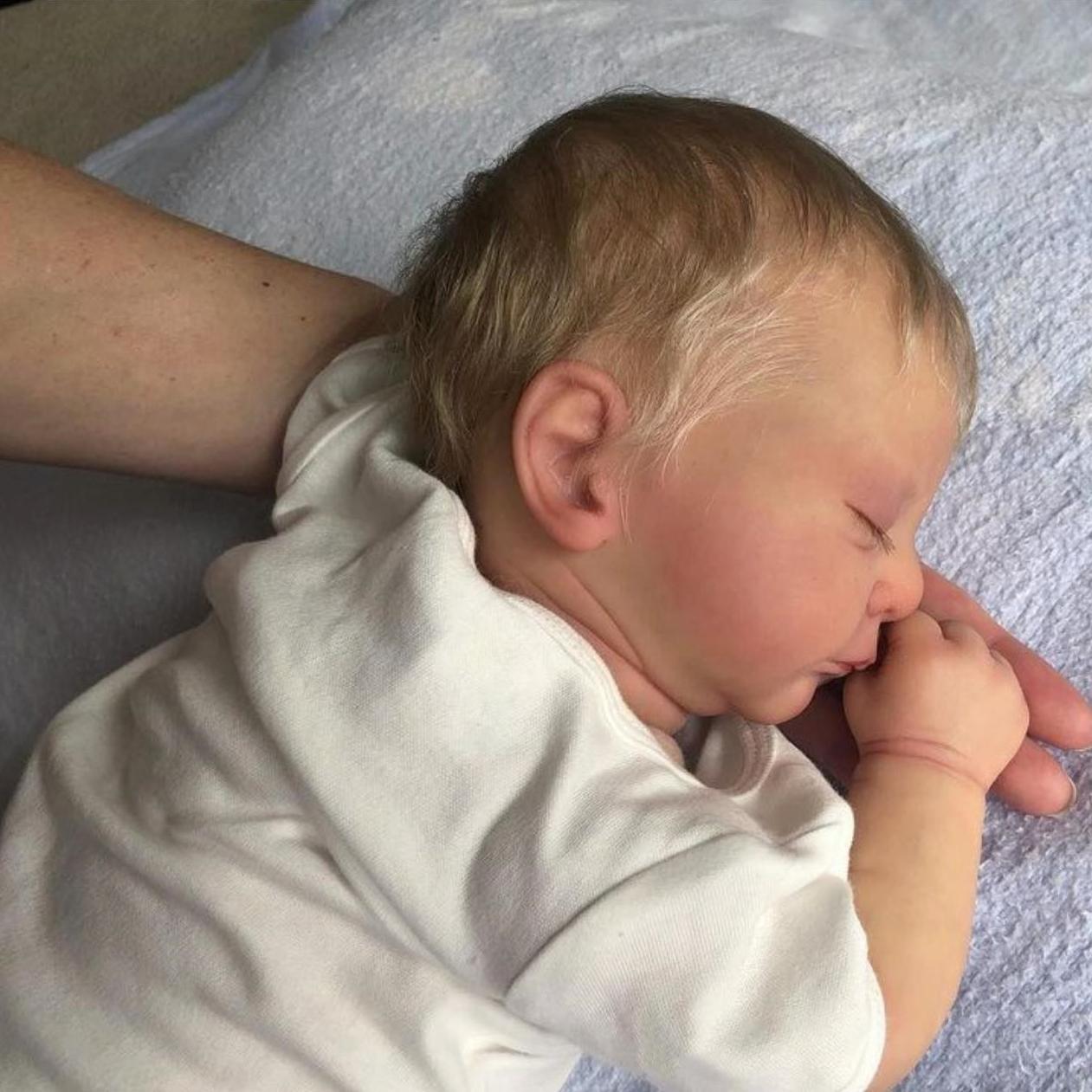 

BZDOLL 48см 19дюймовая мягкая виниловая Кукла Реборн, как настоящая спящая, Новорожденный Бебе с 3D-раскрашенной кожей, Игрушка для младенцев, Мальчик и Девочка, Прекрасный подарок на день рождения cloth body doll