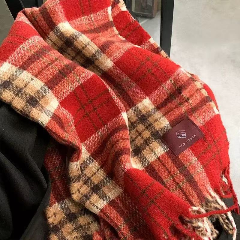 Christmas Wishes Festive Atmosphere New Year's Plaid Tassel Scarf Women's Winter Korean Version Versatile Thickened Warm Scarf Shawl