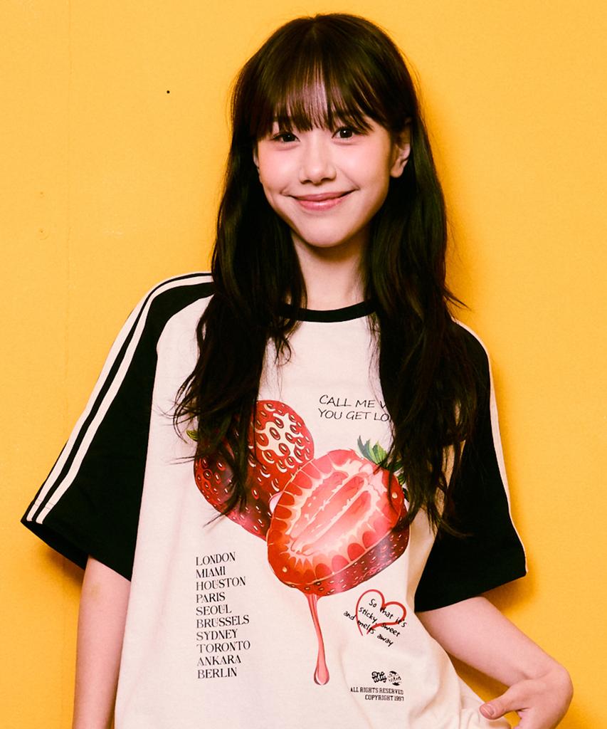 Deulousi [Set] Dw Strawberry Cat Raglan Short Sleeve T-Shirt 2-Piece Set