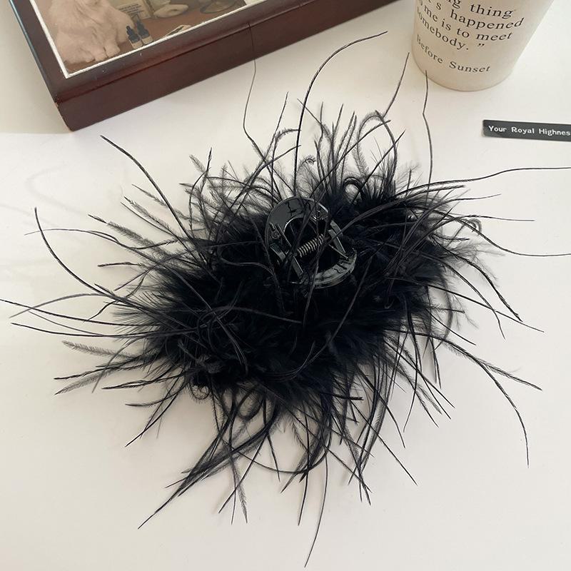 High-Grade Feather and Ostrich Hair Shark Clip for Autumn/Winter - Elegant Ponytail Headdress