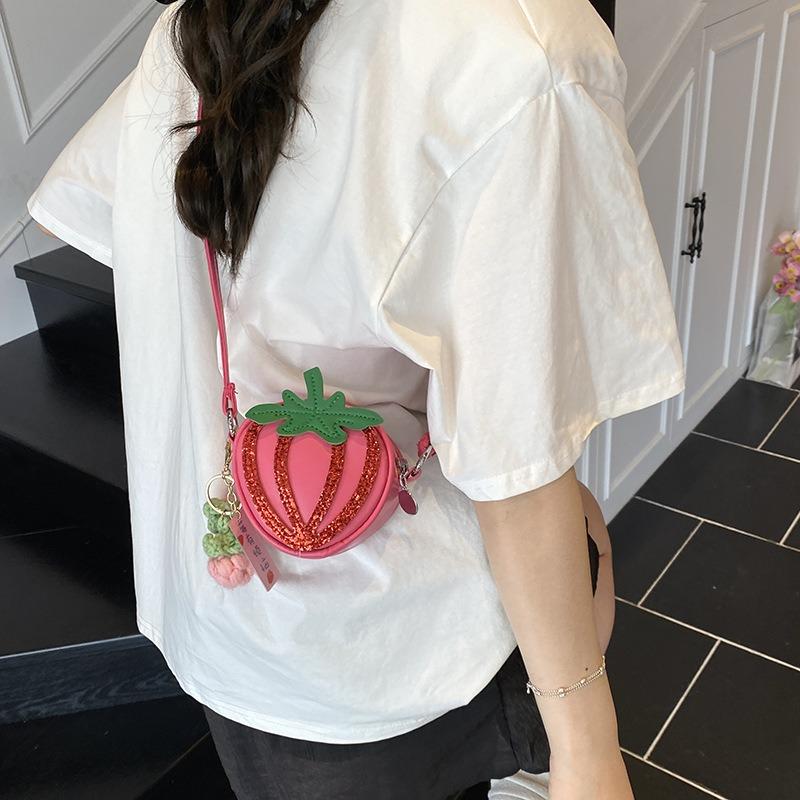 Mini fruit strawberry bag personalized niche design bag girl children student bag fashion shoulder messenger bag
