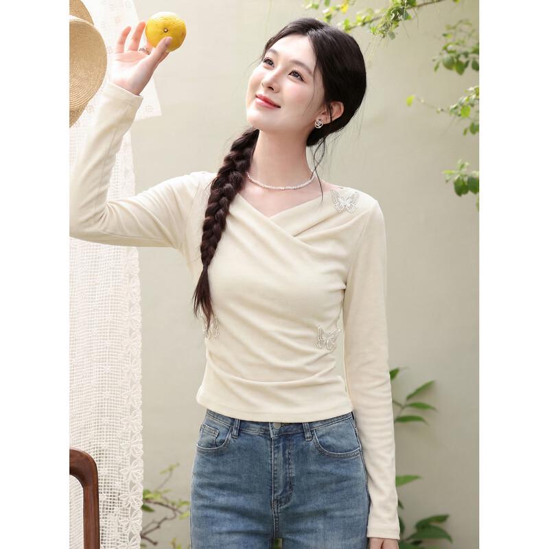 Women s V-Neck Slim-Fit T-shirt with 3D Butterfly Design S