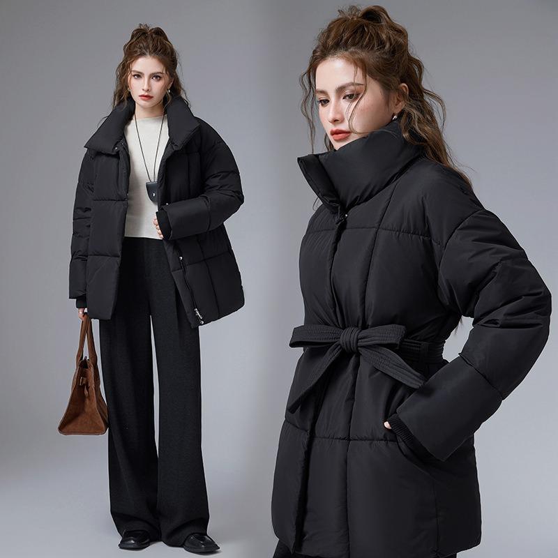 Winter neu mittel und lang Stehkragen Gürtel ist dünn, locker und vielseitig Mode Koreanische Version Daunen Baumwolle Kleidung Damenjacke