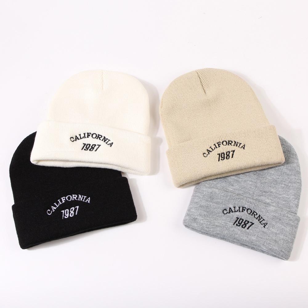 Fashionable Alphabet Hat Numeric Embroidery Unisex Warm Knitted Hatsbeanie