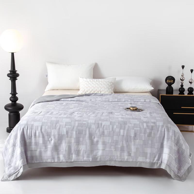 

Muji Tencel Silk-Cotton Summer Quilt