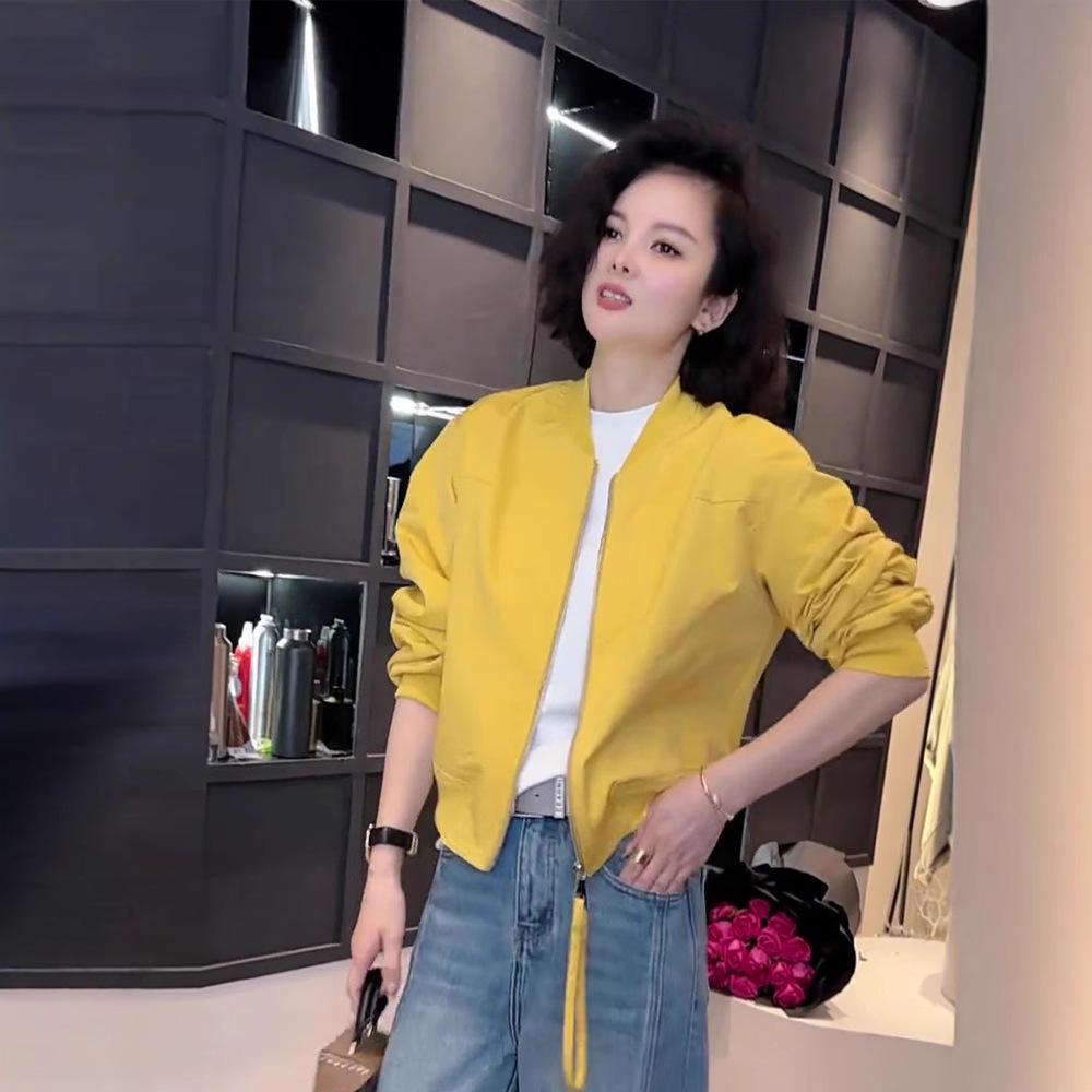 

2025 Spring Women s Petite Chic Baseball Jacket – Stylish, Trendy, and Super Hot Short Top Medium