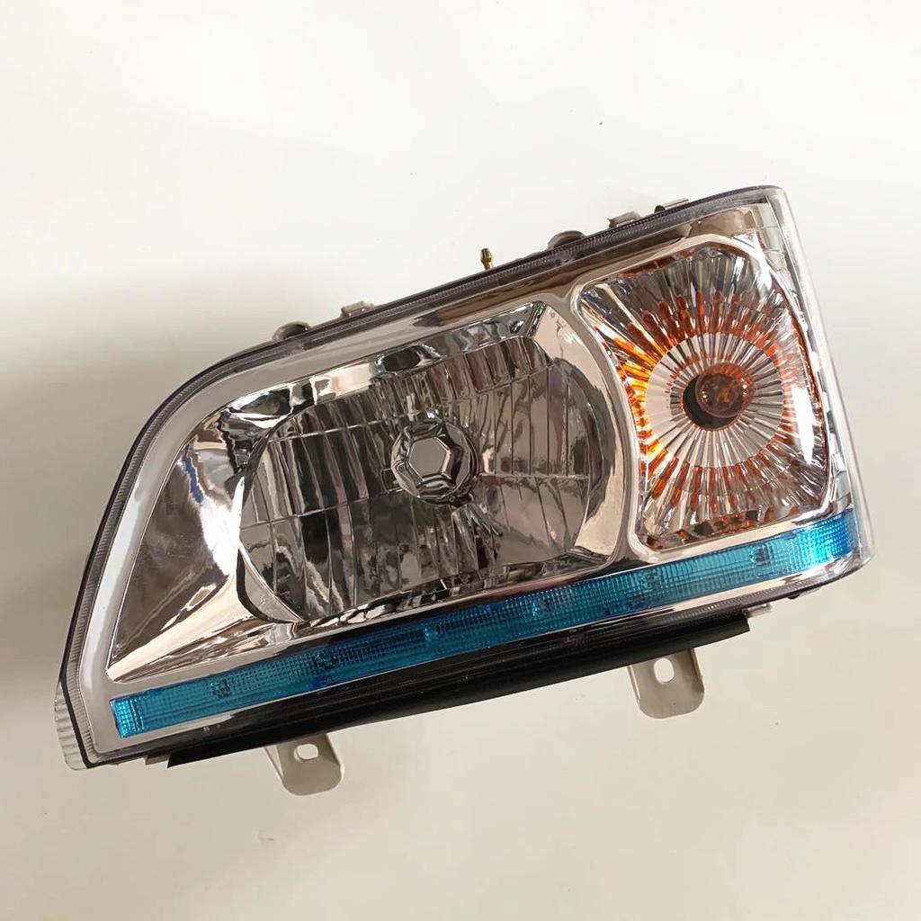 Compatible with Foton Motor Trucks: Era Lingyun Hongyun C Version Headlight Assembly.