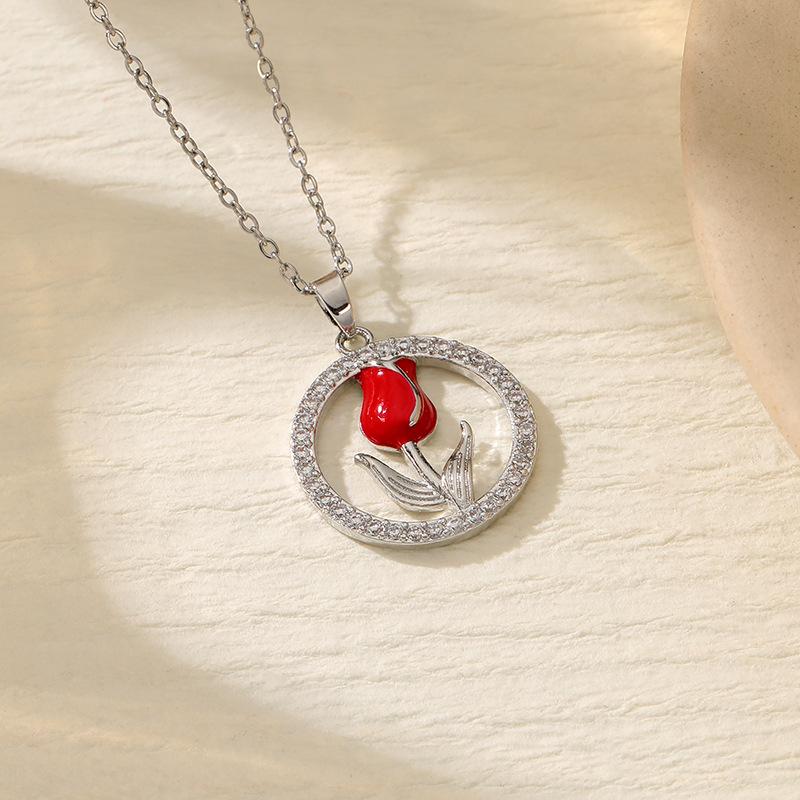 Titanium Steel Non-fading Necklace - European & American Style, Light Luxury, Versatile Korean Fashion, Perfect for Women and Girlfriend Gifts.