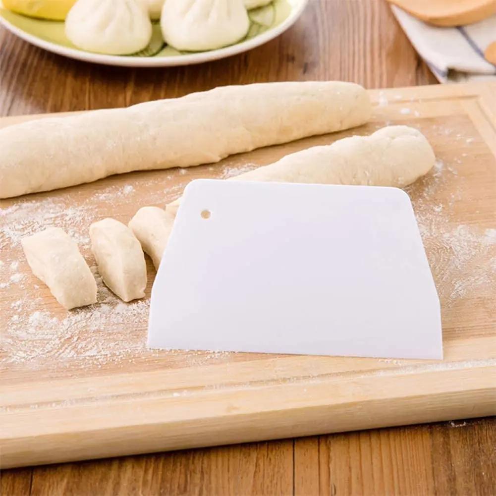2PCS Plastic Baking Scraper Pastry Spatula Dough Knife Cake Divider Kitchen Tool DIY Cream Trapezoidal Cutter
