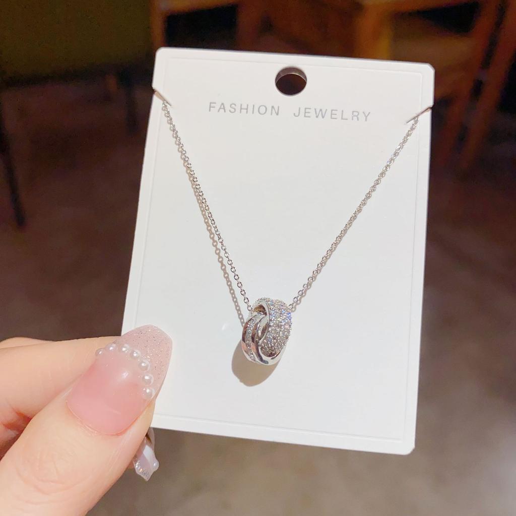 Light Luxury Versatile Niche Intersecting Circular Necklace