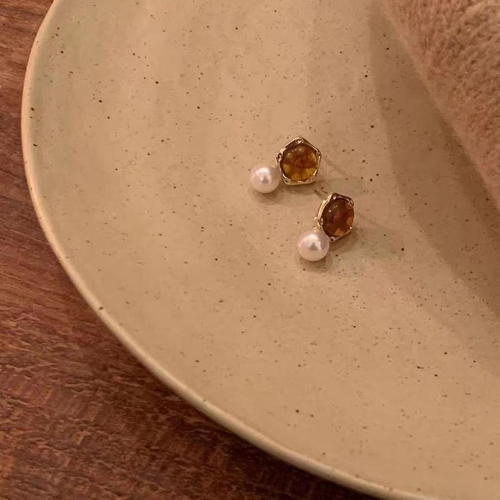 2025 Autumn/Winter Retro Maillard Temperament Earrings - Elegant, Versatile & Exquisite