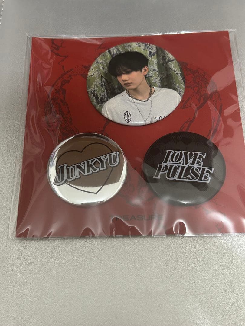 

[USED] Treasure Junkyu Korean POPUP Goods Can Badge