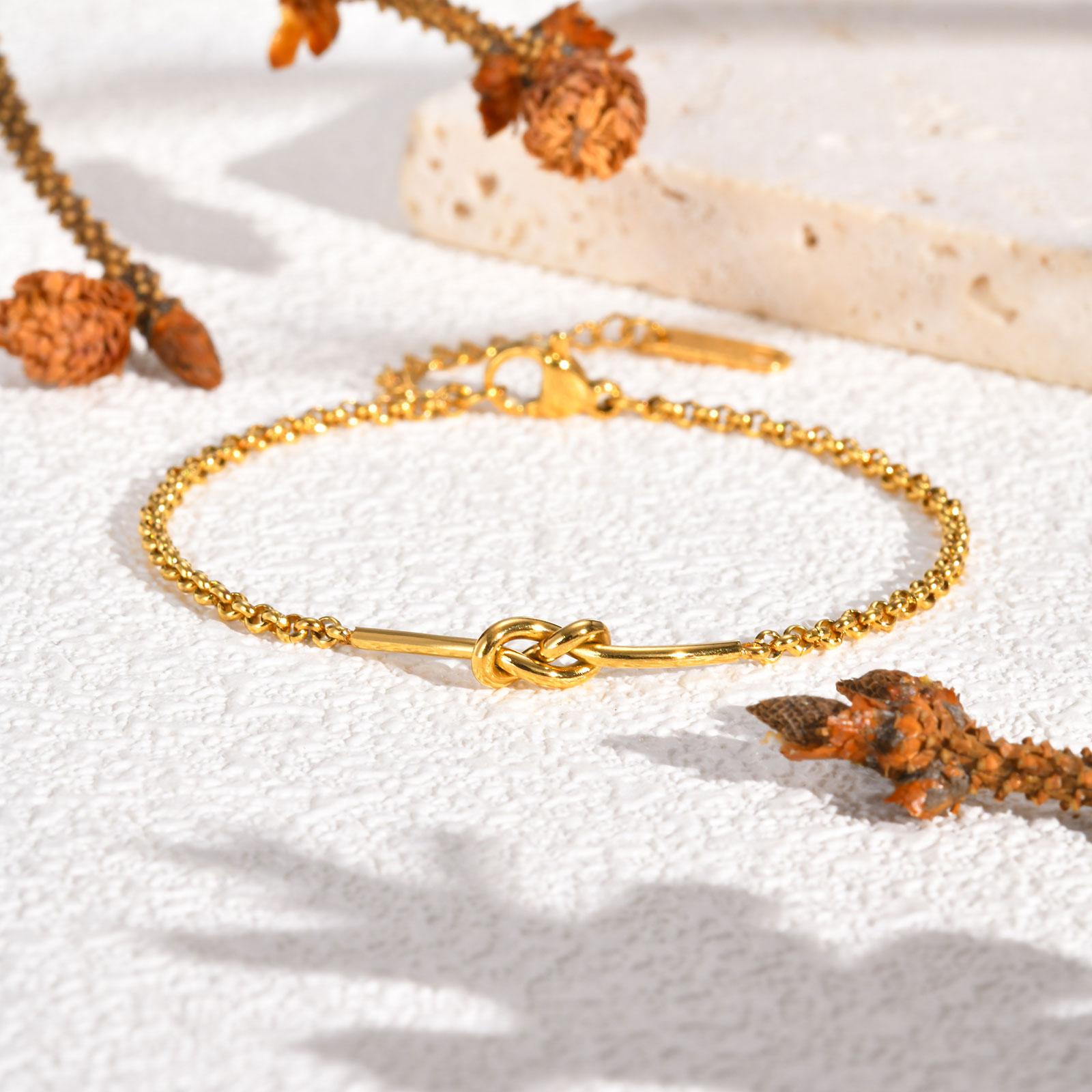 

Minimalist Knot Link Chain Necklace for Women,Gold Plated Stainless Steel Necklace Bracelet, Chic Waterproof Jewelry Gift