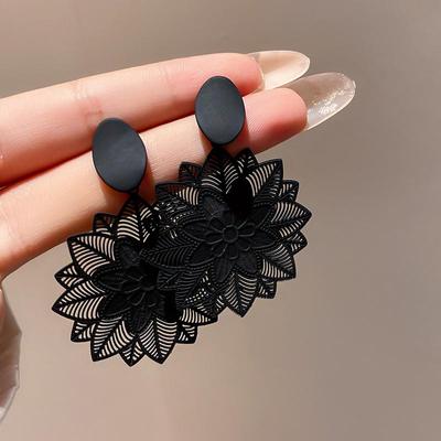 Neue Übertriebene Große Schwarze Blume Hängeohrringe Für Frauen Hohle Anhänger Rock Persönlichkeit Hochzeitsfeier Vintage Ohrschmuck